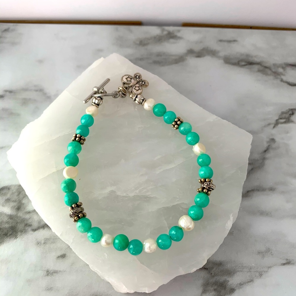 2/30$ 🔮 Butterfly Gemstone Bracelet